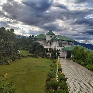 Rosewood Estate Bed and Breakfast Chail Exterior photo