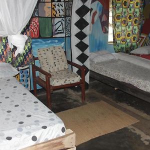 Room In Bb - Red Rocks Rwanda - Triple Room Nyakinama Exterior photo