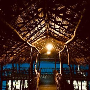 Owinka Lake Resort Wadduwa Exterior photo