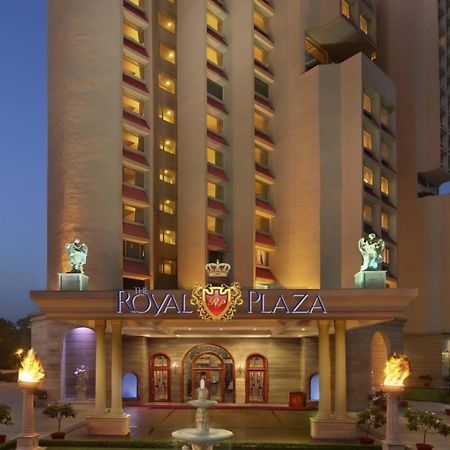 Hotel The Royal Plaza Nuova Delhi Esterno foto