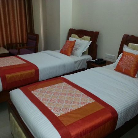 Hotel Shrivalli Residency Chennai Esterno foto