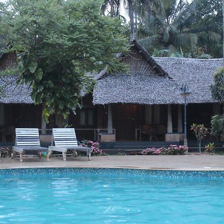 Vedic Village Resorts Kochi Esterno foto