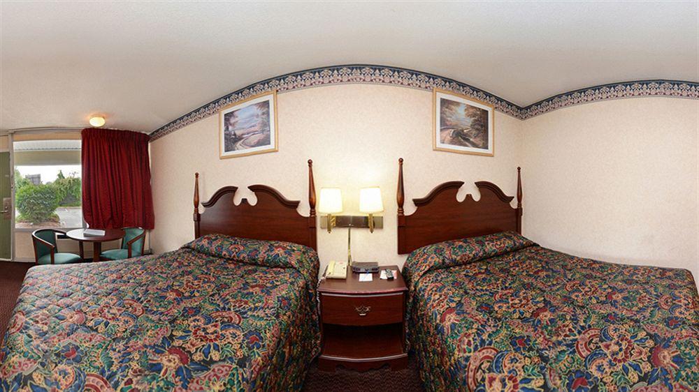 Red Carpet Inn & Suites Carneys Point/Wilmington Esterno foto