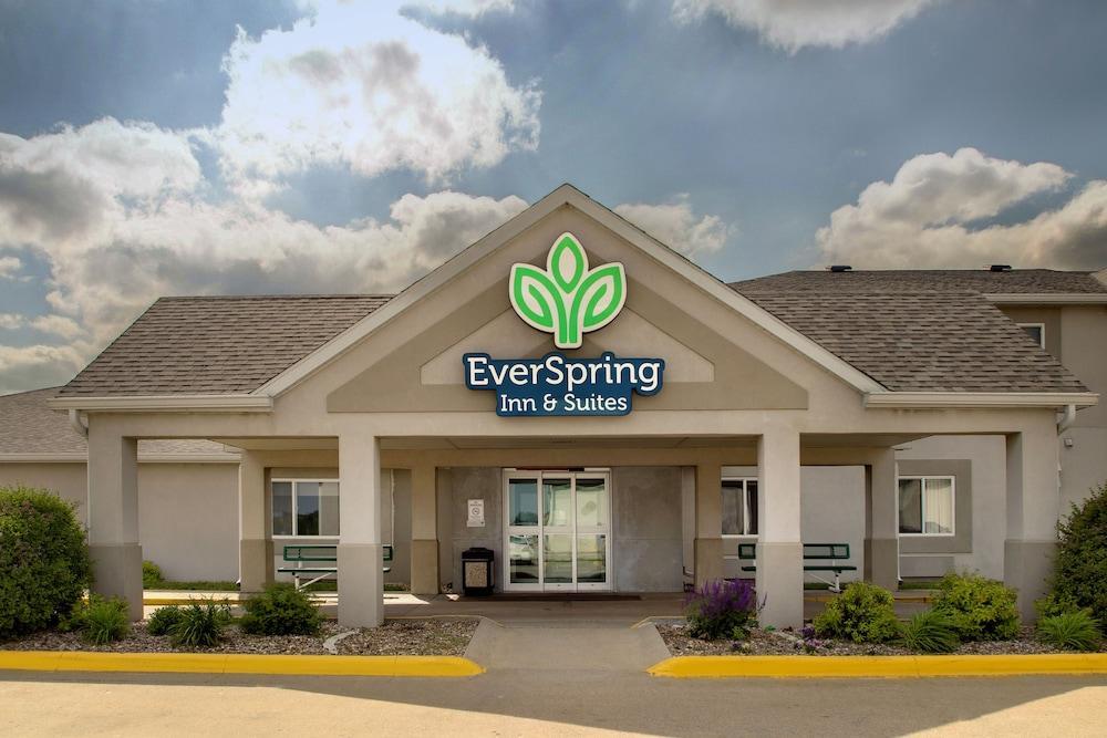 Everspring Inn & Suites Oskaloosa Esterno foto