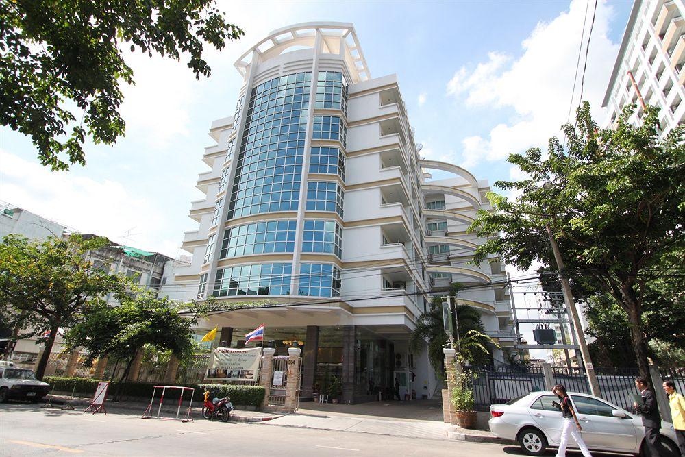 Miloft Sathorn Hotel - Sha Plus Certified Bangkok Esterno foto