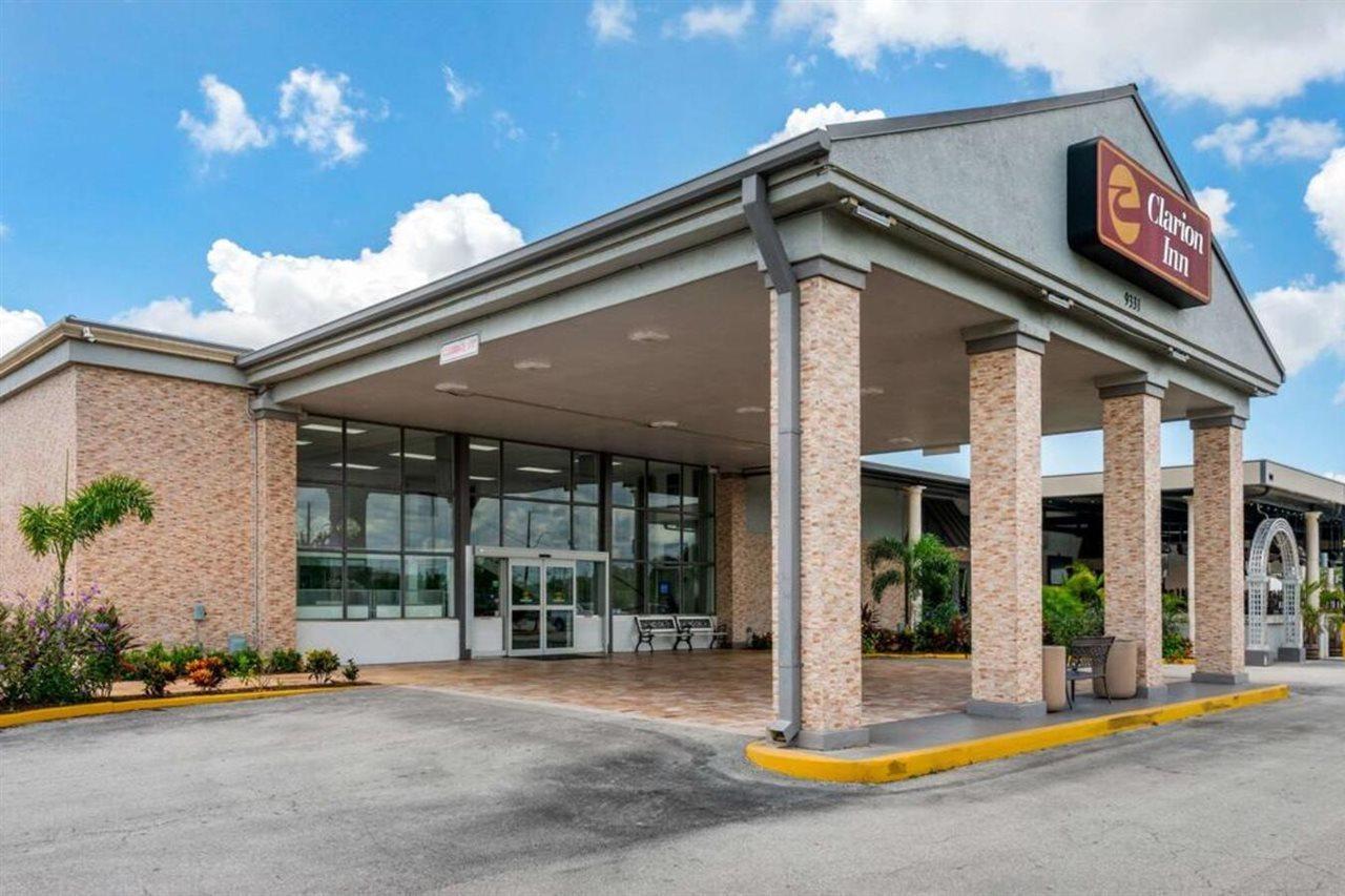 Quality Inn And Conference Center Tampa-Brandon Esterno foto