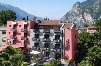 Prince Hotel Riva del Garda Esterno foto