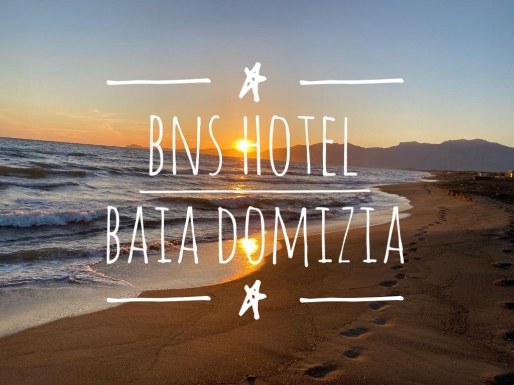 BNS Hotel Francisco Baia Domizia Esterno foto