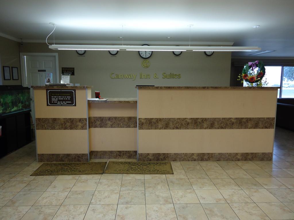 Canway Inn & Suites Dauphin Esterno foto