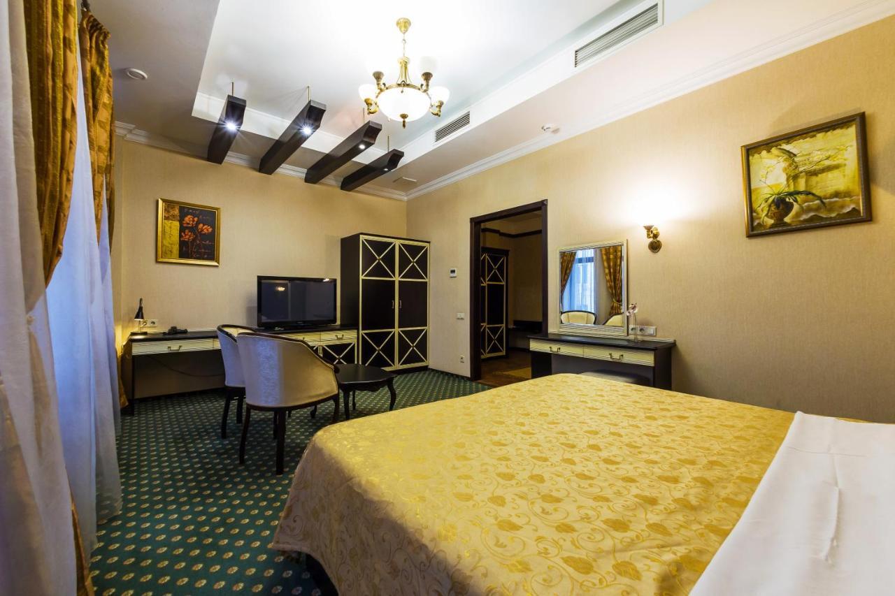 Troy Hotel Krasnodar Esterno foto