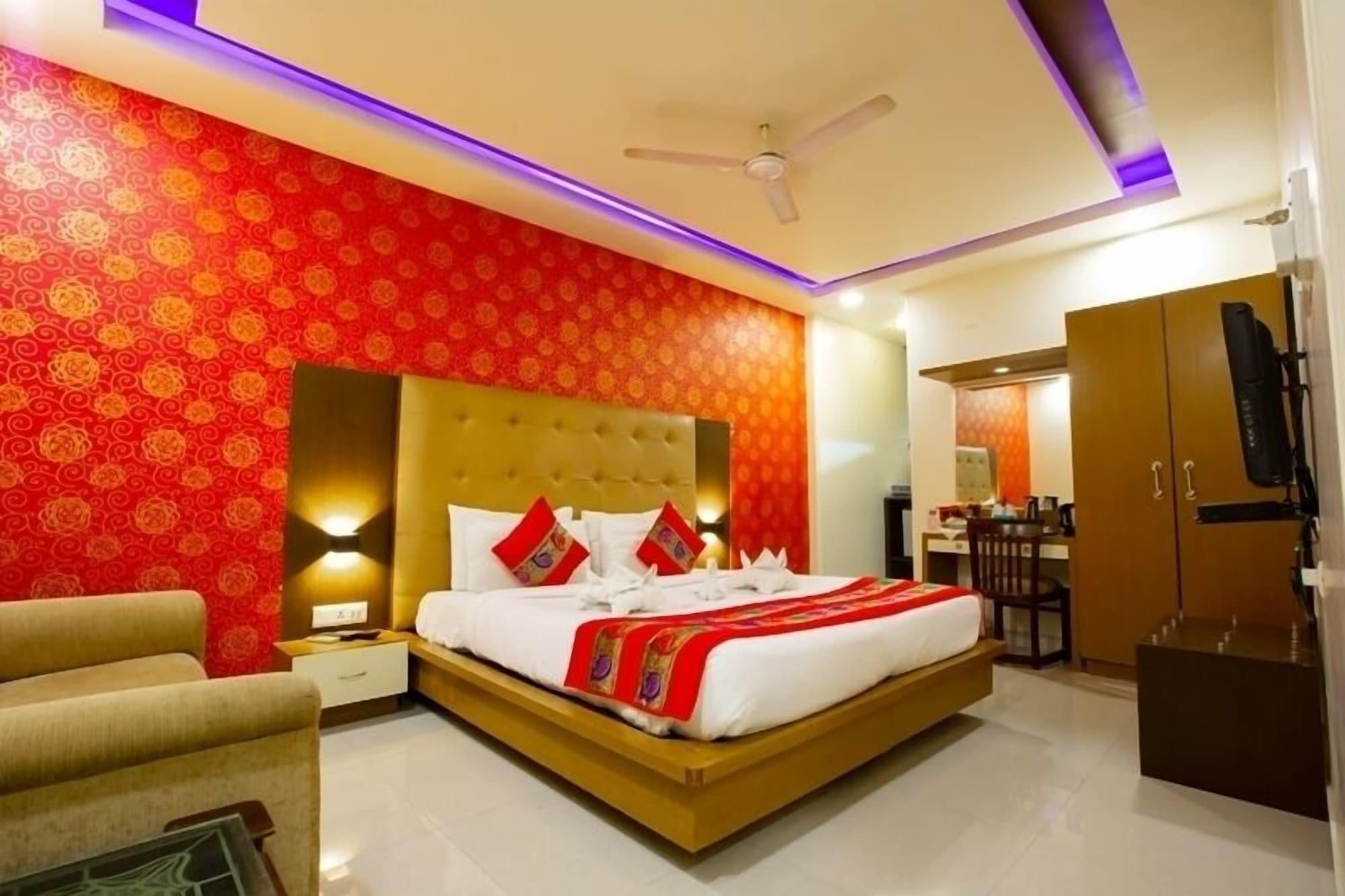 Surya International Hotel Nuova Delhi Esterno foto
