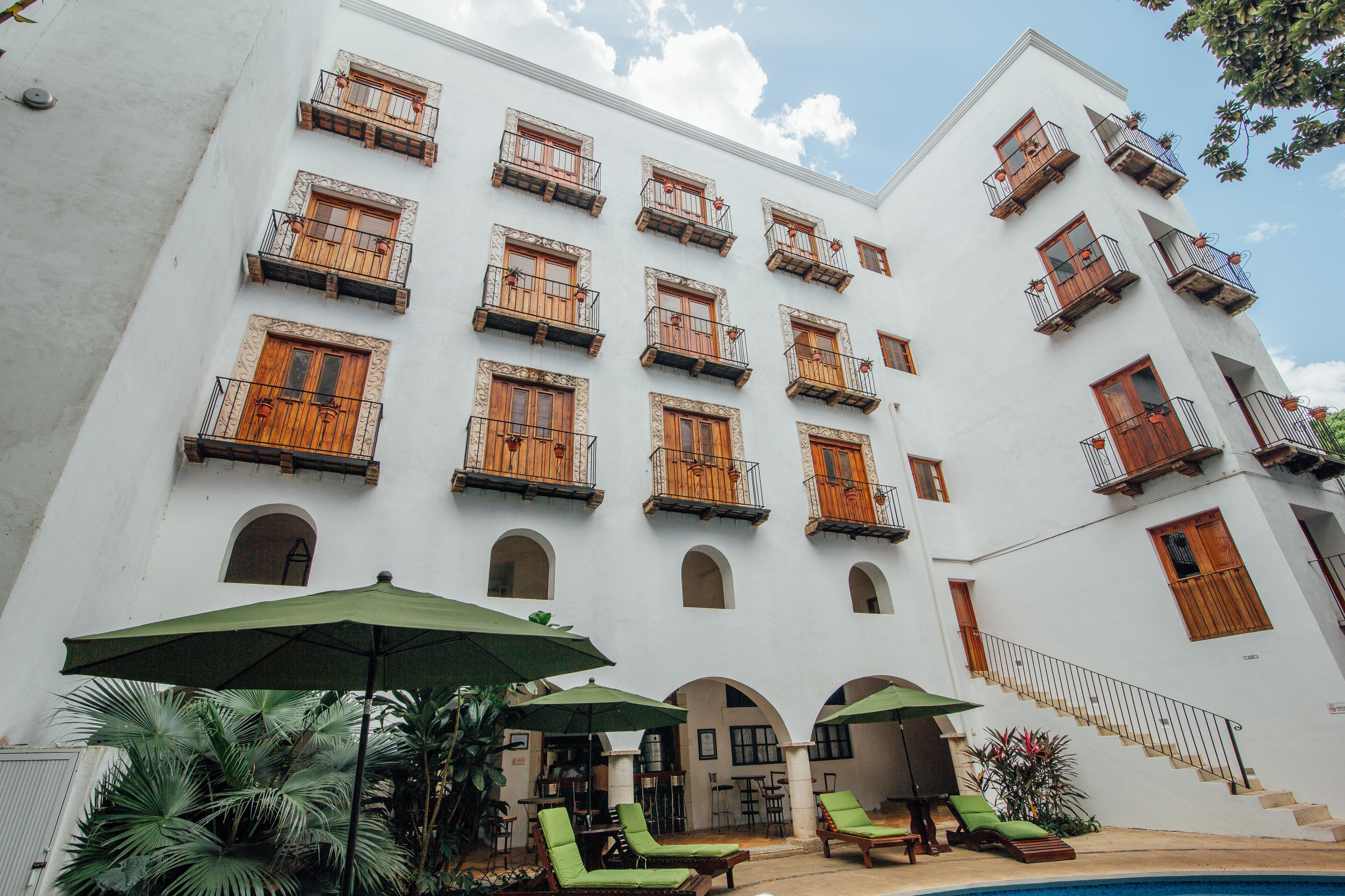 Hotel Meson Del Marques Valladolid  Esterno foto