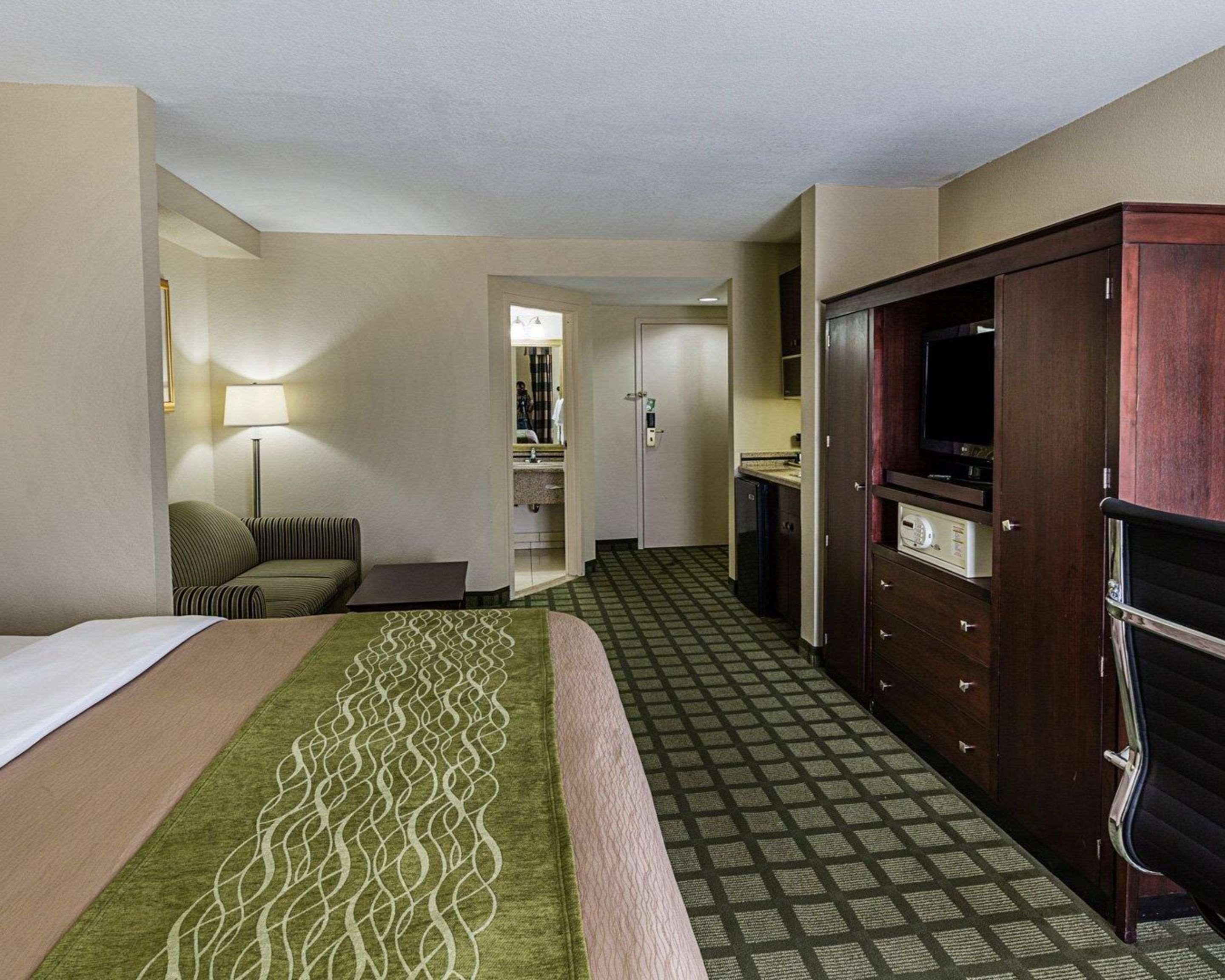 Comfort Inn & Suites Southwest Freeway At Westpark Houston Esterno foto