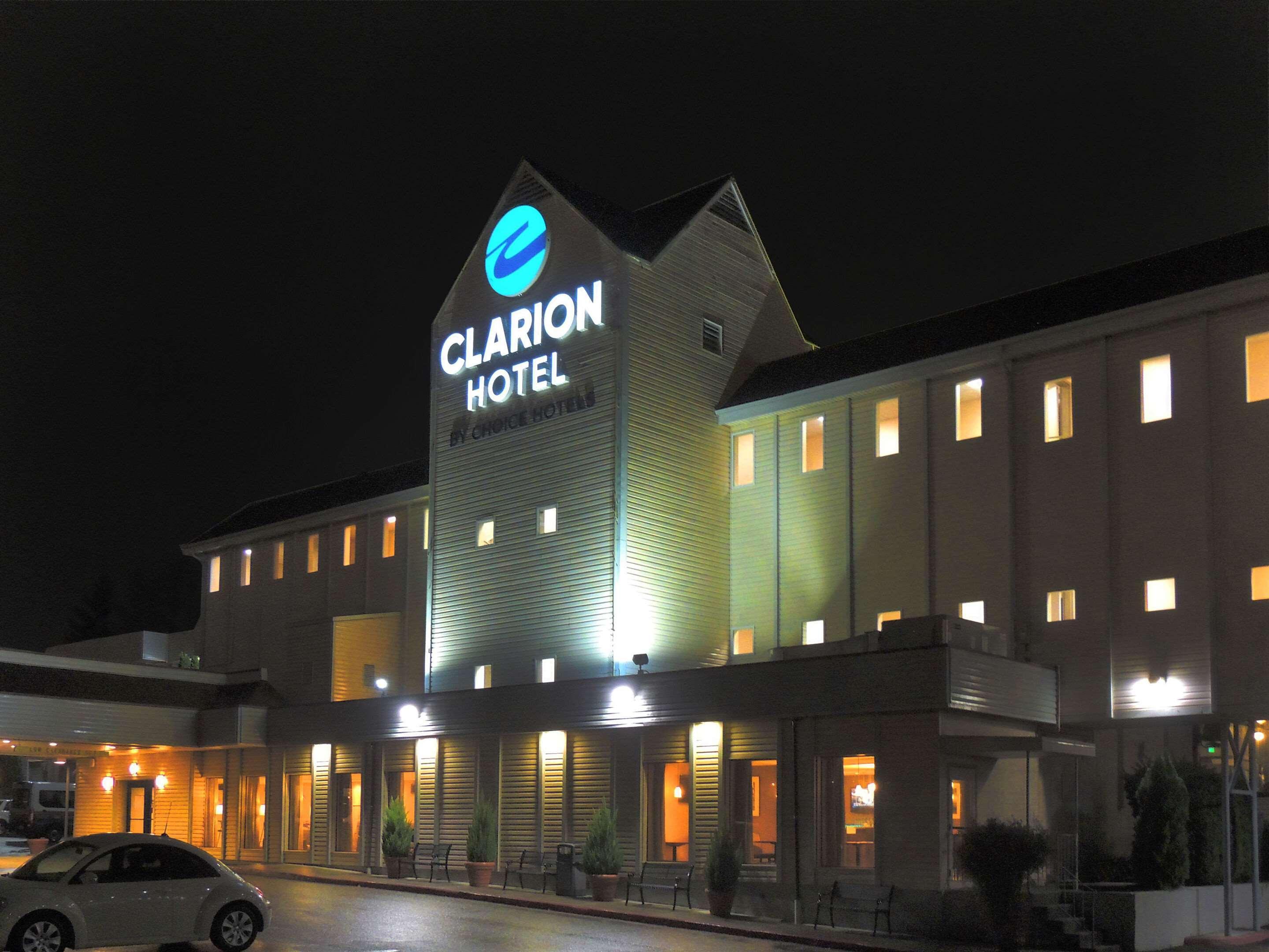 Clarion Hotel Seatac Esterno foto
