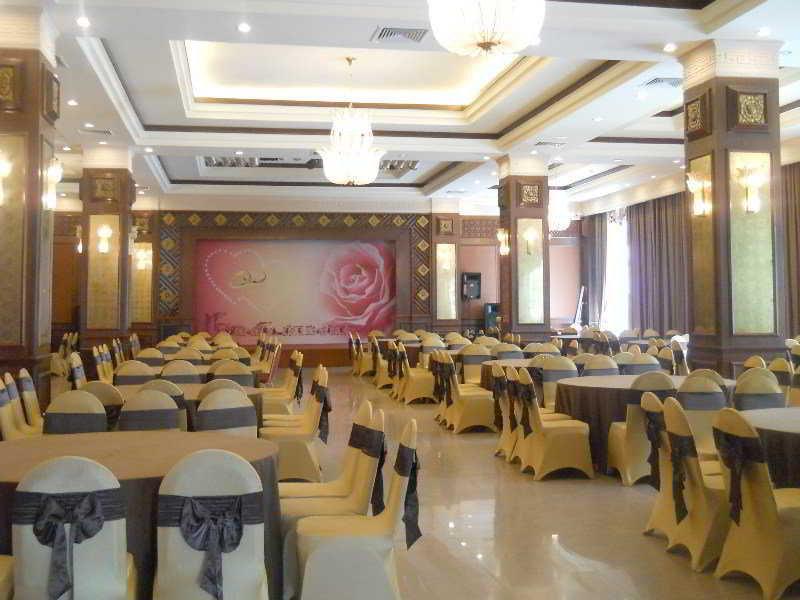 Muong Thanh Holiday Hue Hotel Esterno foto