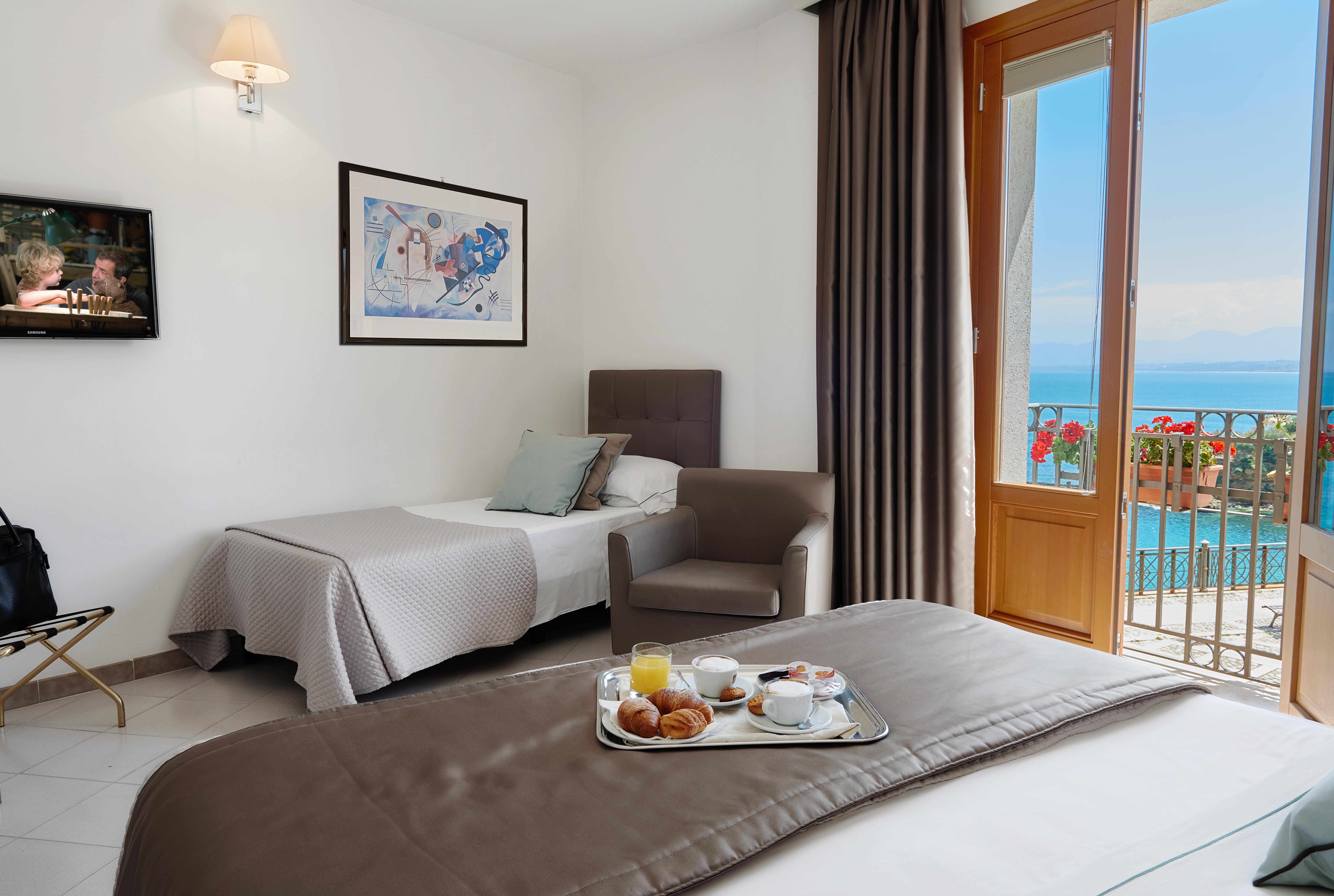 Hotel Al Madarig Castellammare del Golfo Esterno foto