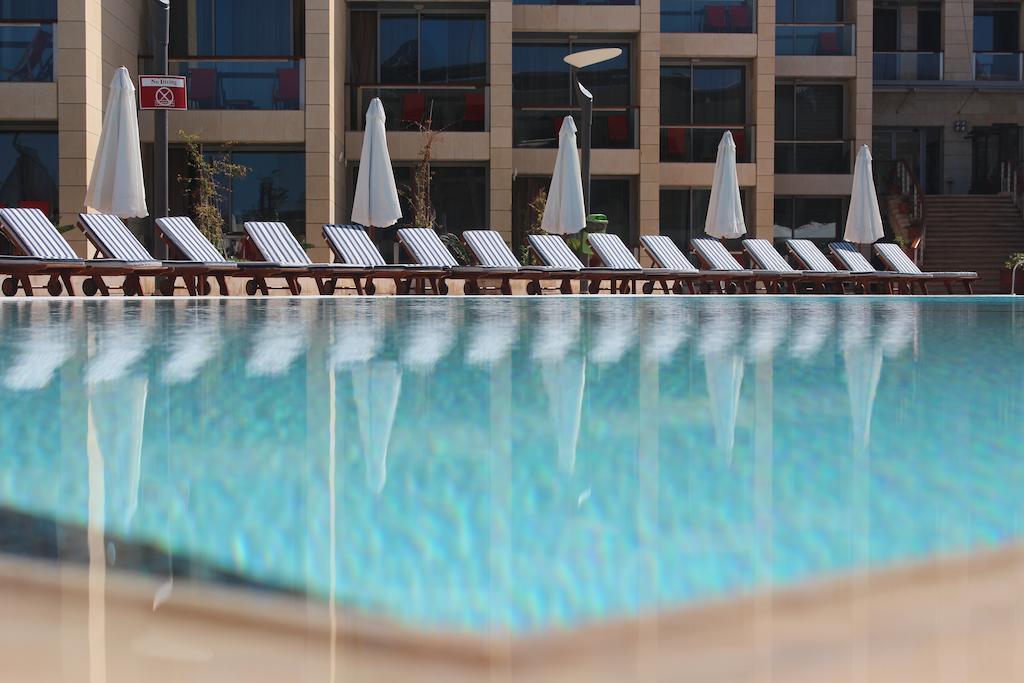 Coral Beach Hotel And Resort Beirut Esterno foto
