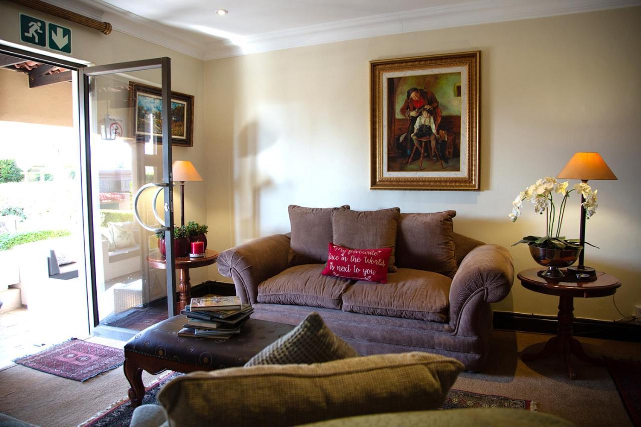 Constantia Manor Guest House Pretoria-Noord Esterno foto