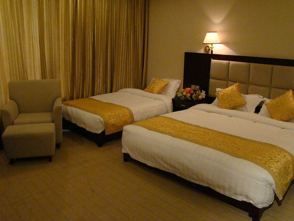 Dalian Chaoyue International Hotel Esterno foto