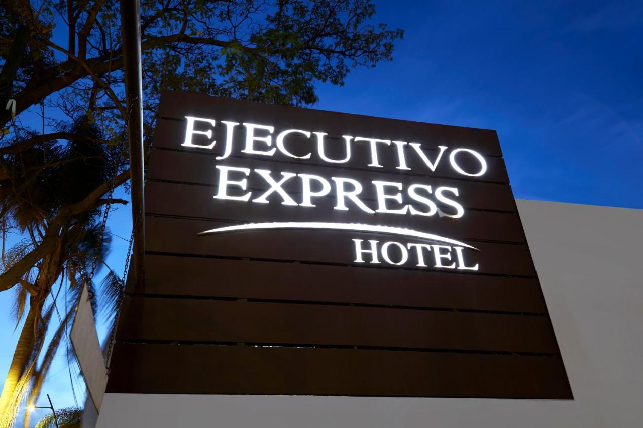Hotel Ejecutivo Express Guadalajara Esterno foto