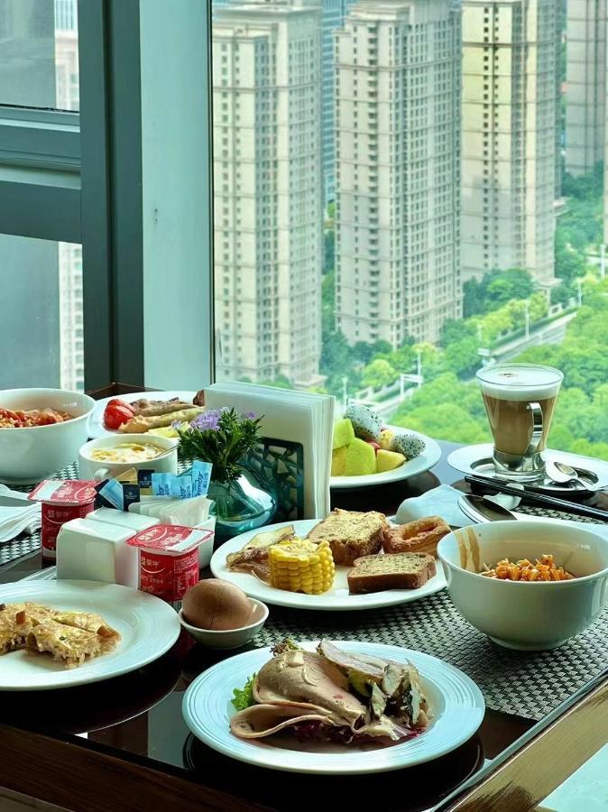 Sheraton Grand Wuhan Hankou Hotel - Let'S Take A Look At The Moment Of Wuhan Esterno foto