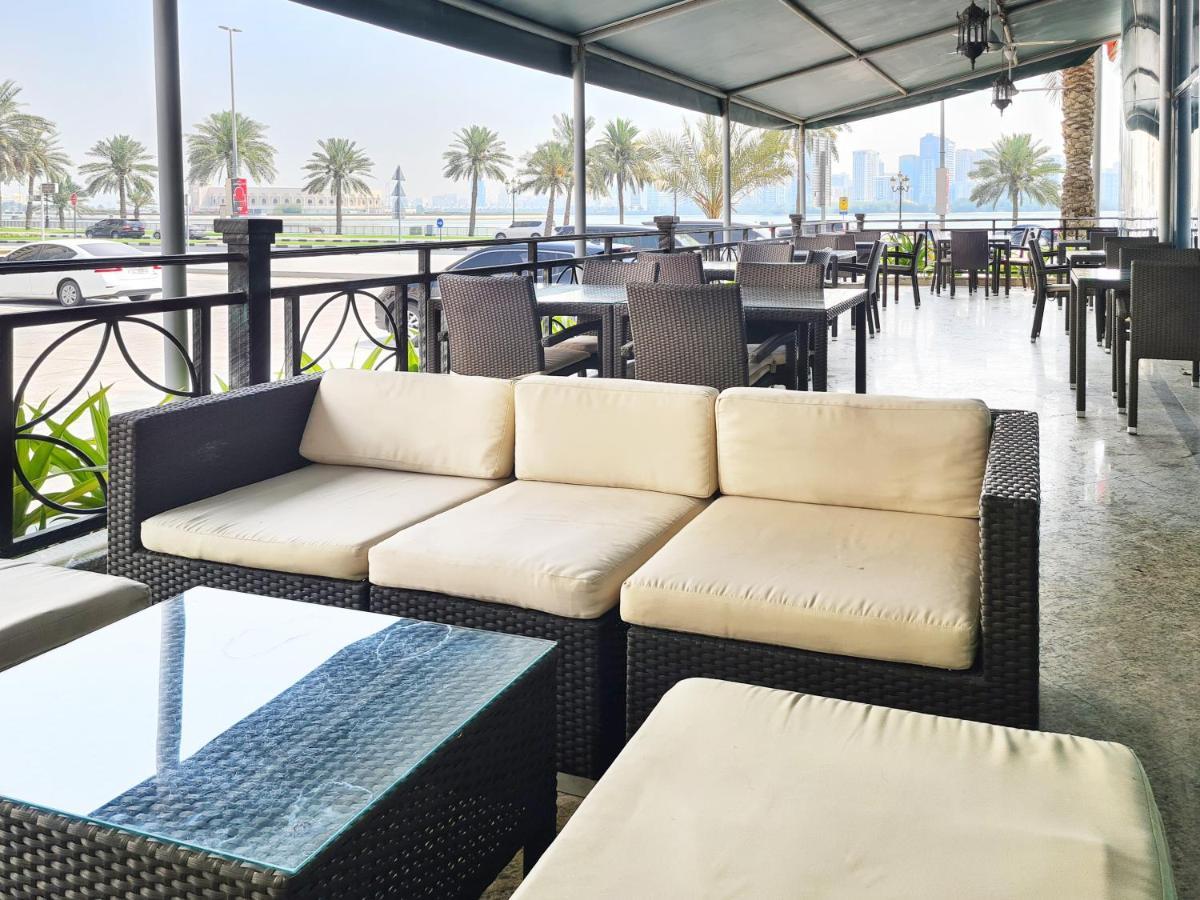 Corniche Hotel Sharjah Esterno foto
