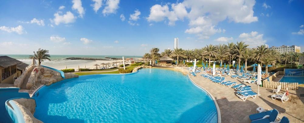 Coral Beach Resort Sharjah Esterno foto
