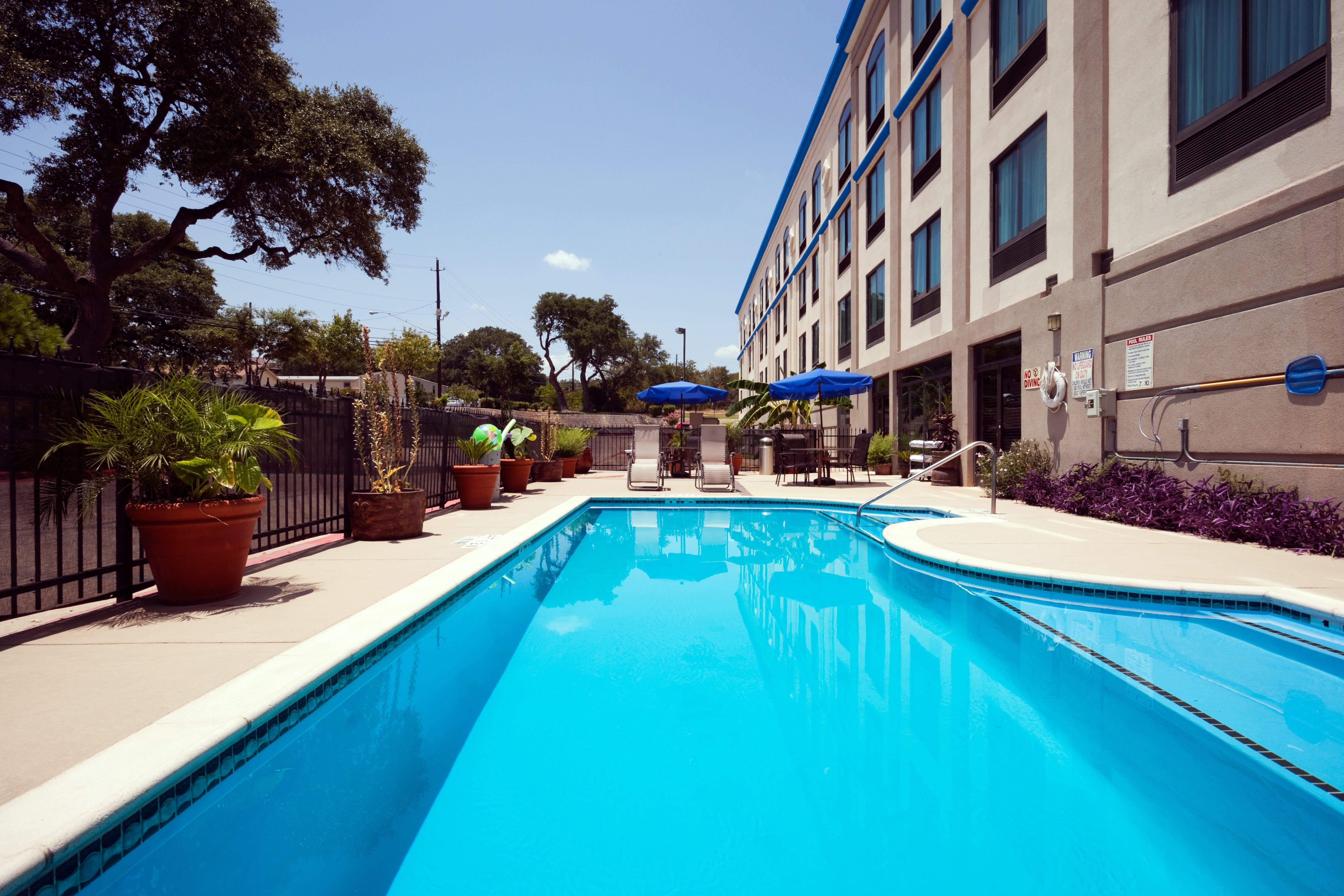 Holiday Inn Express & Suites Austin North Central, An Ihg Hotel Esterno foto