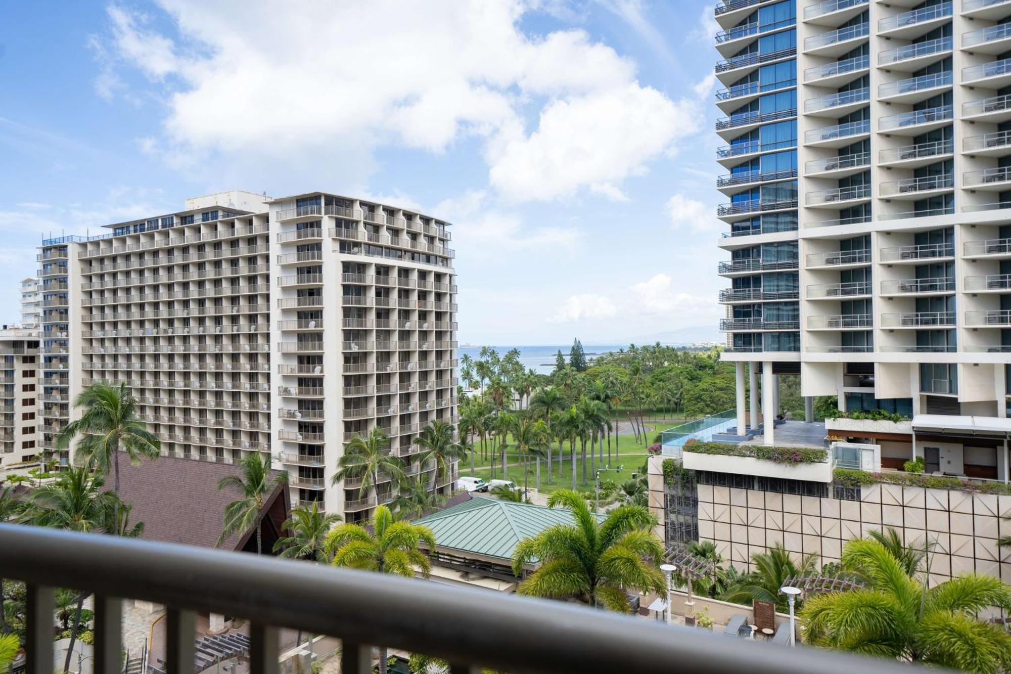 Embassy Suites By Hilton Waikiki Beach Walk Honolulu Esterno foto