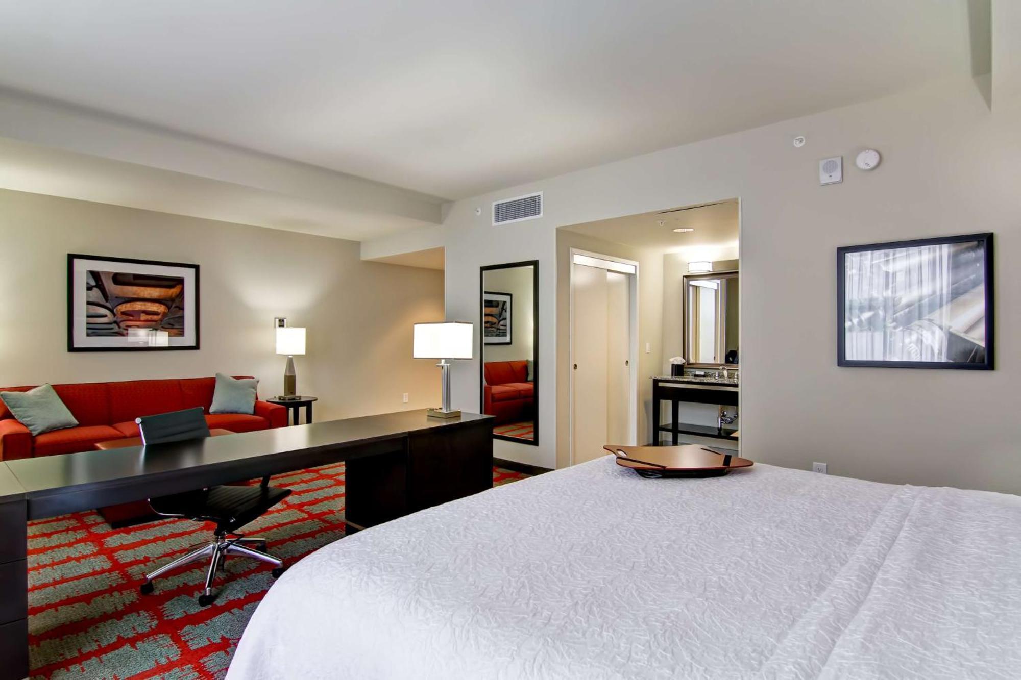 Hampton Inn And Suites Cincinnati - Downtown Esterno foto