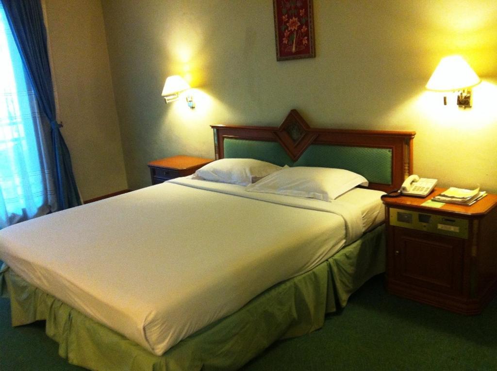 Royal Denai Hotel Bukittinggi Camera foto