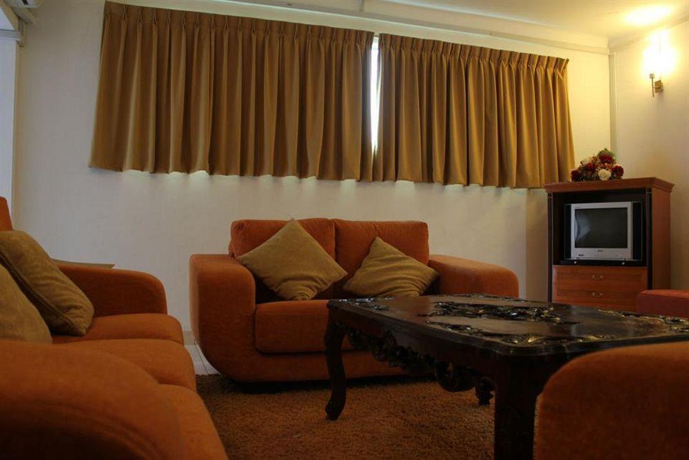 Habiba Suites Hotel & Apartment Kota Kinabalu Esterno foto