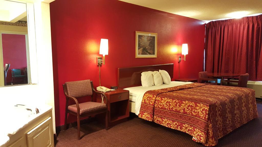 Red Carpet Inn & Suites Carneys Point/Wilmington Esterno foto