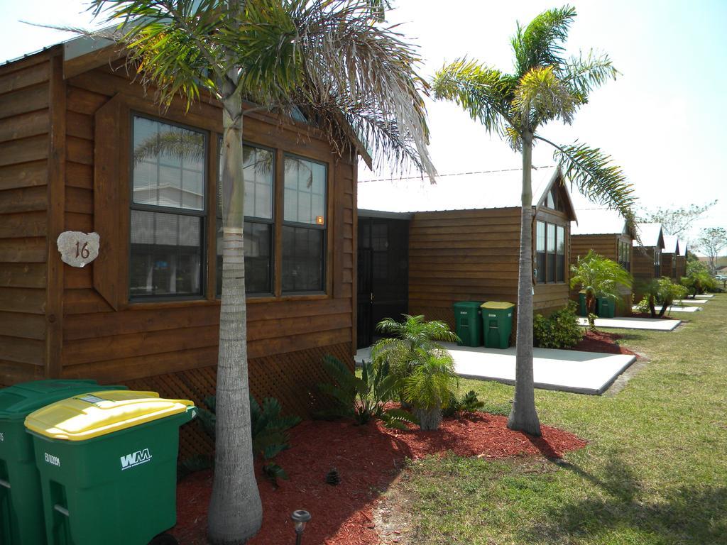 Glades Haven Cozy Cabins Hotel Everglades City Esterno foto