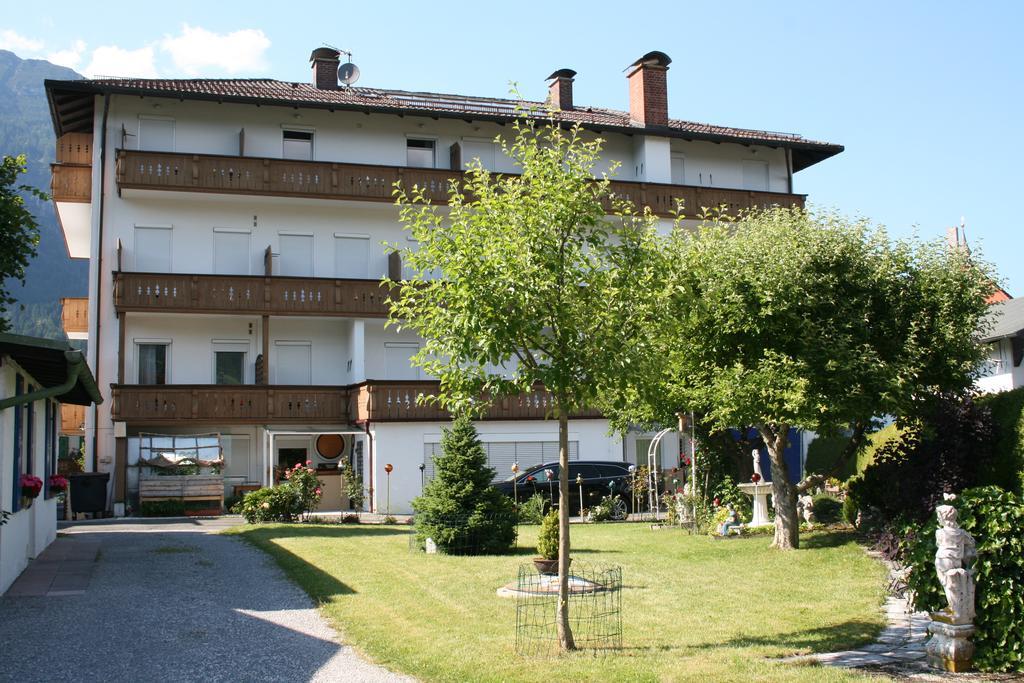 Hotel Garni Almenrausch Und Edelweiss Garmisch-Partenkirchen Esterno foto