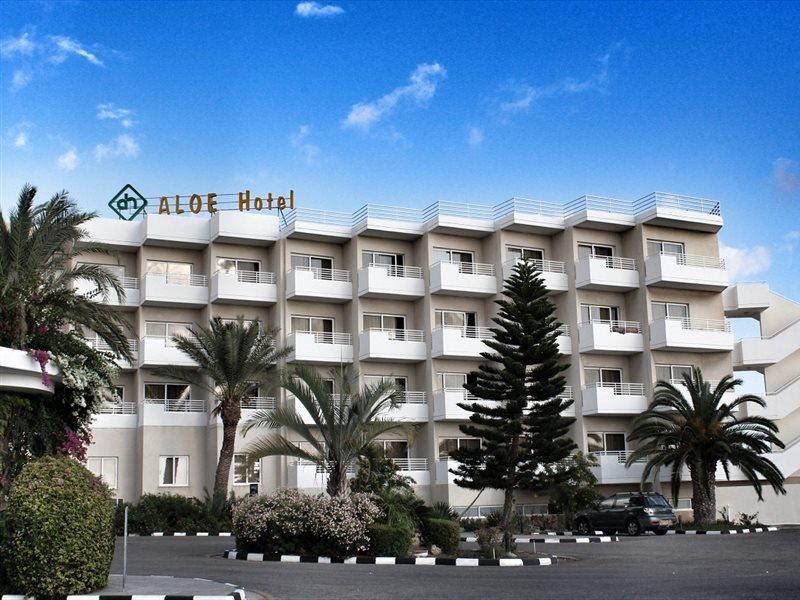 Aloe Hotel Paphos Esterno foto