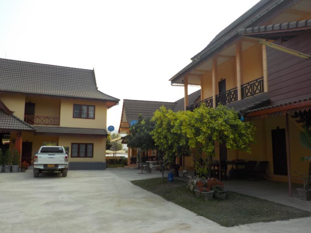 Salikanya Guesthouse Vang Vieng Esterno foto