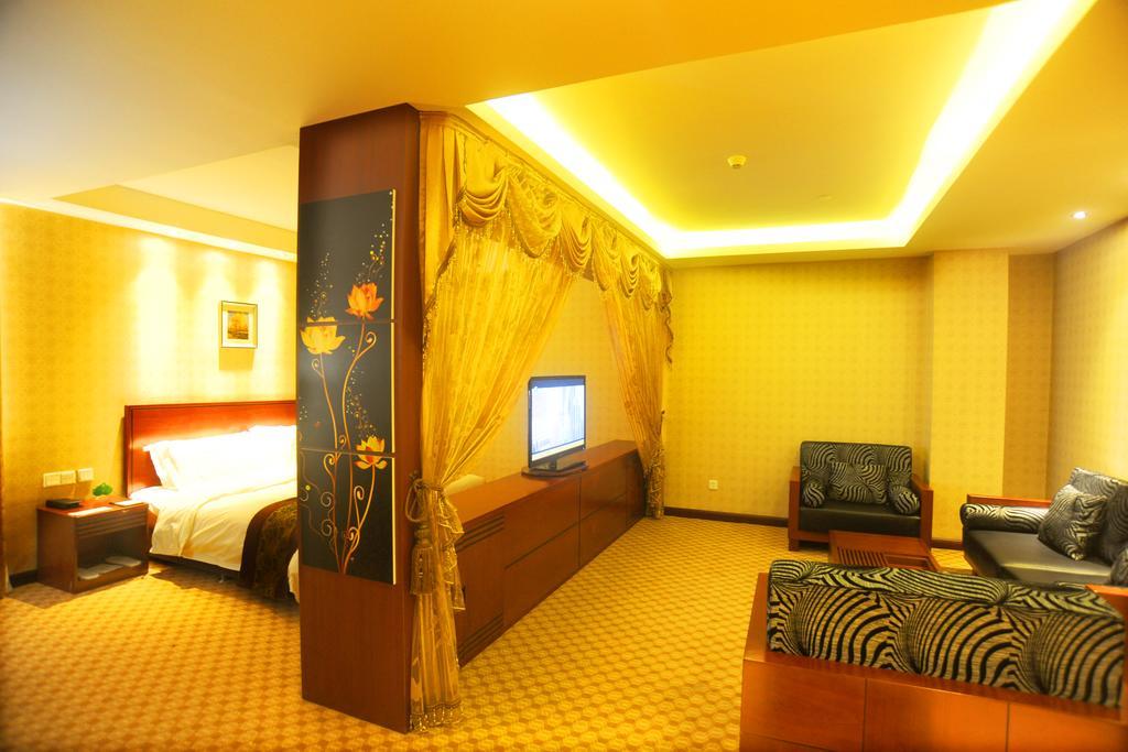 Lanting International Hotel Yantai Esterno foto