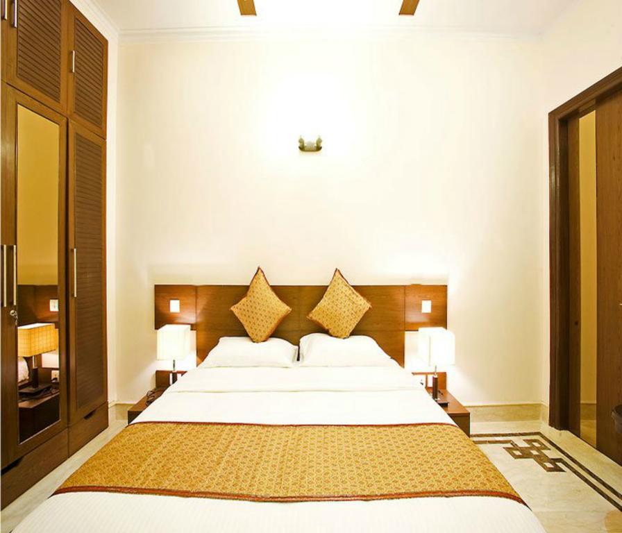 Evergreen Suites Nuova Delhi Esterno foto