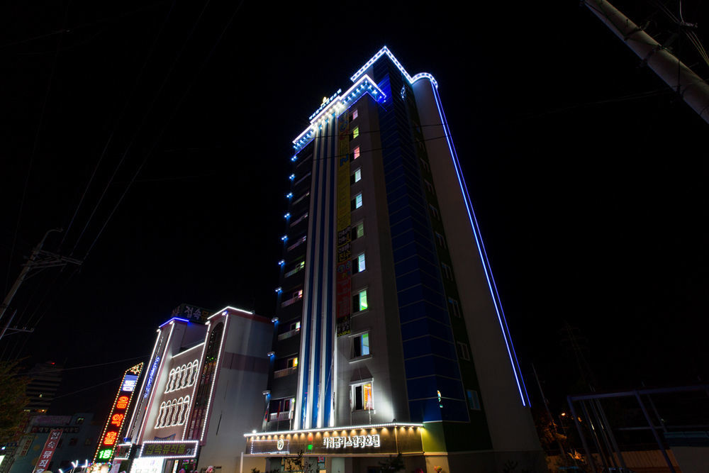 El Tower Hotel Gunsan Esterno foto