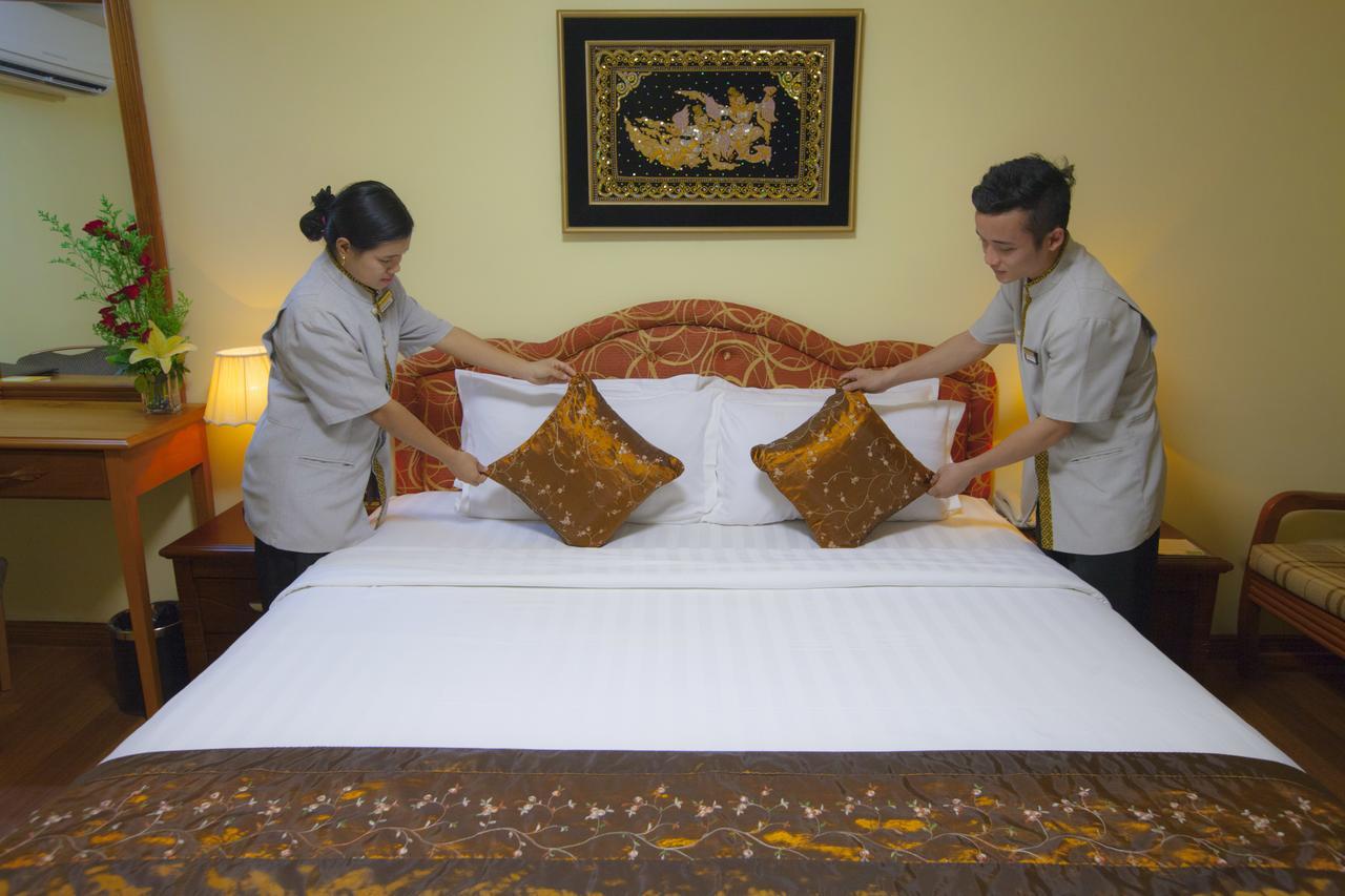 Grand Palace Hotel Yangon Esterno foto