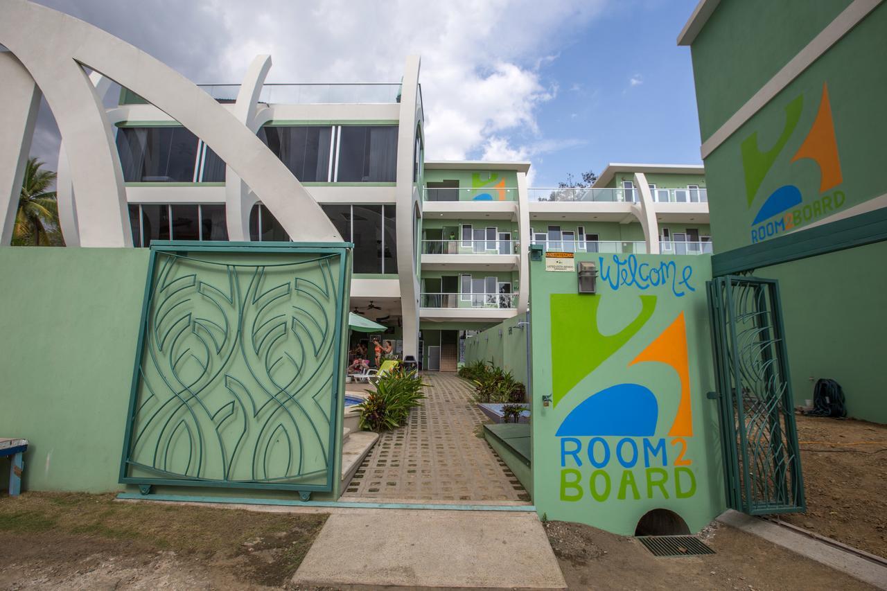 Room2Board Hostel And Surf School Jacó Esterno foto