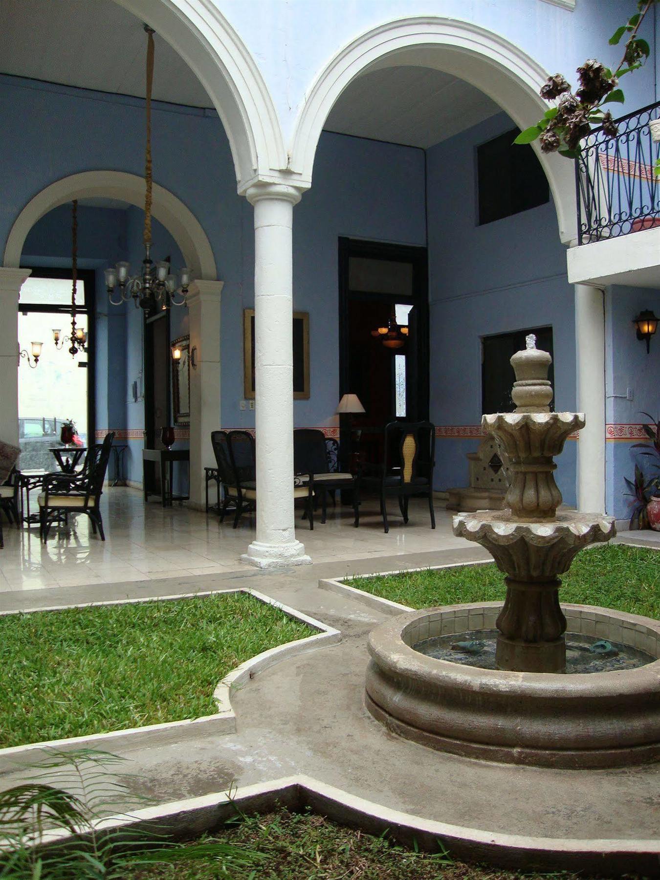 Hotel Aragon Mérida Esterno foto