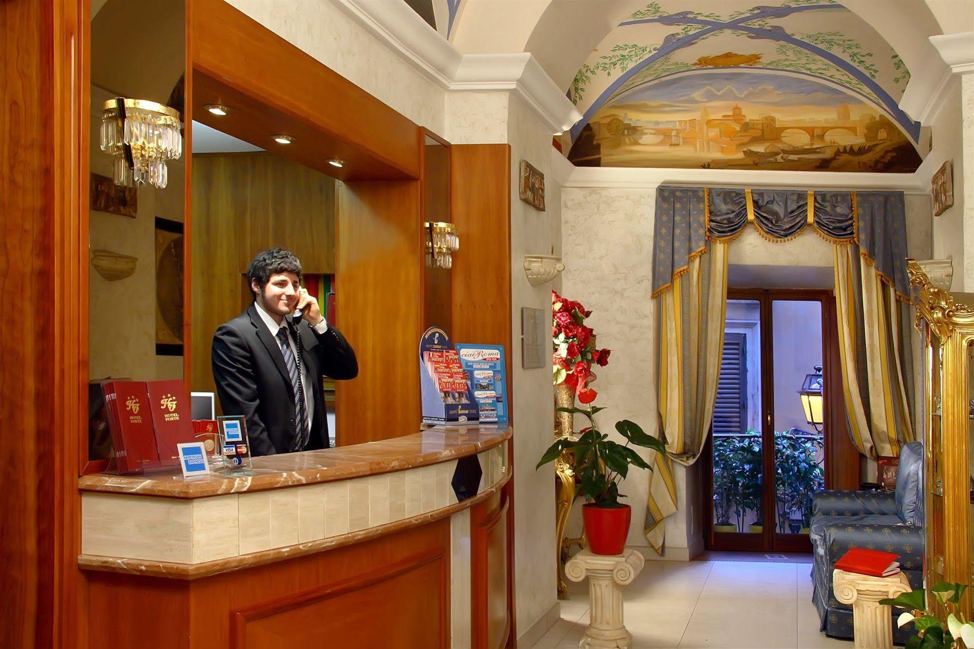Hotel Forte Roma Esterno foto