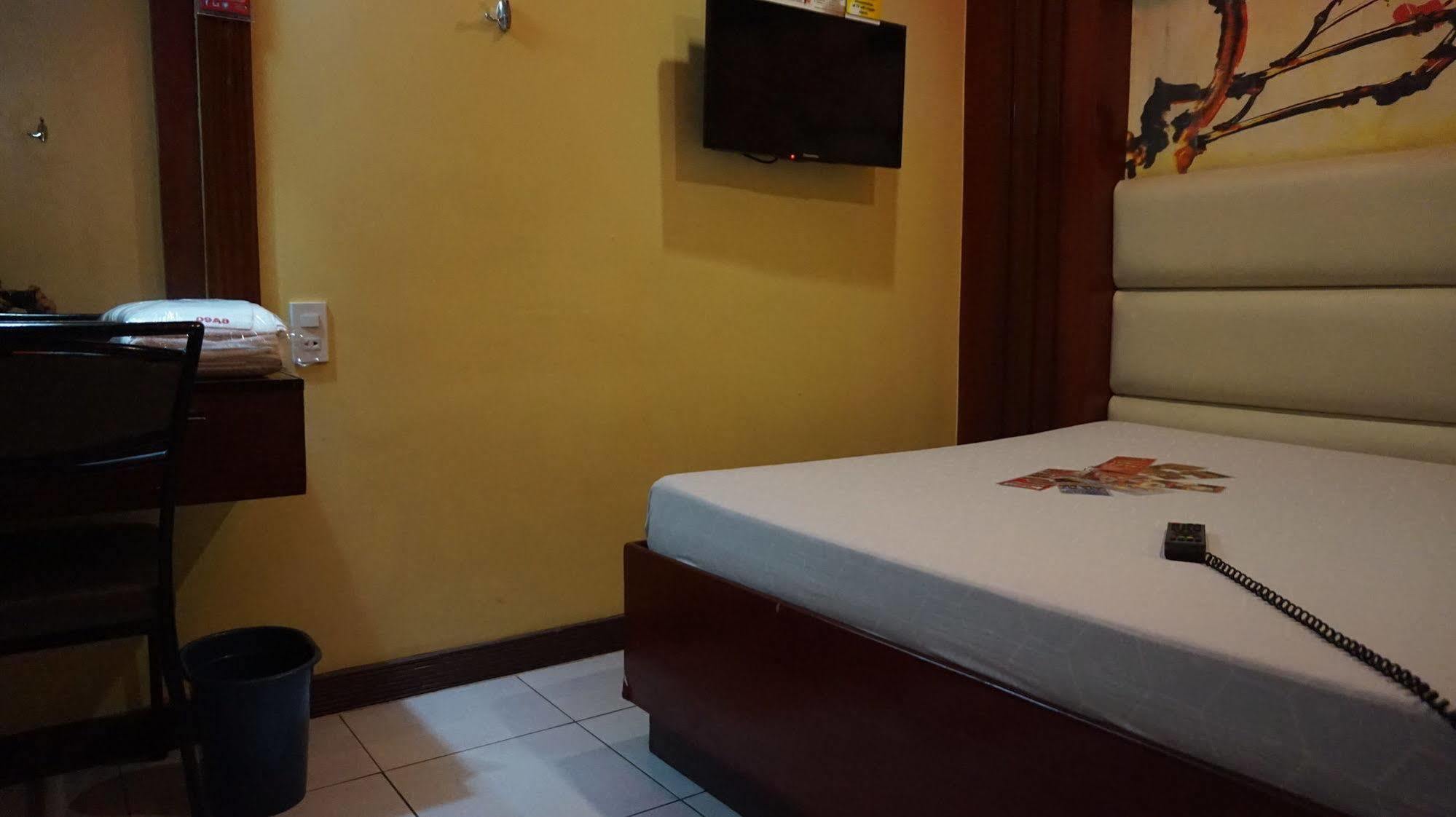 Hotel Sogo Novaliches Quezon City Esterno foto