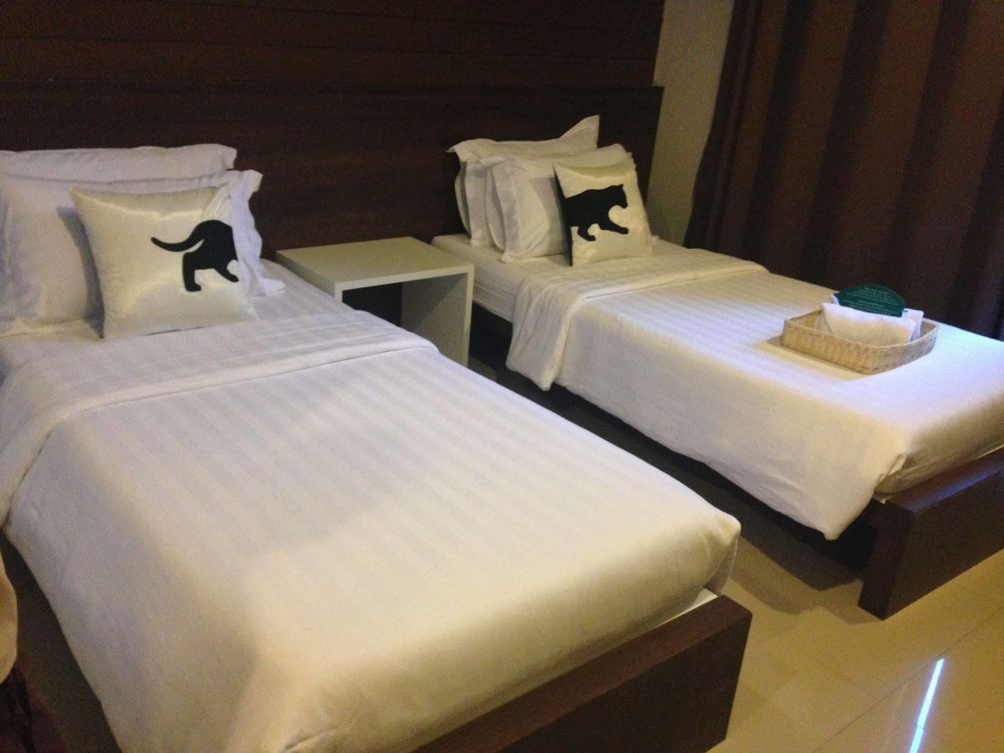 Bed By City Hotel Bangkok Esterno foto