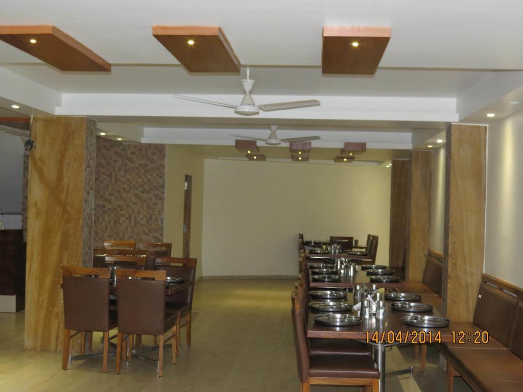 Hotel Sunny Classic Mahābaleshwar Esterno foto
