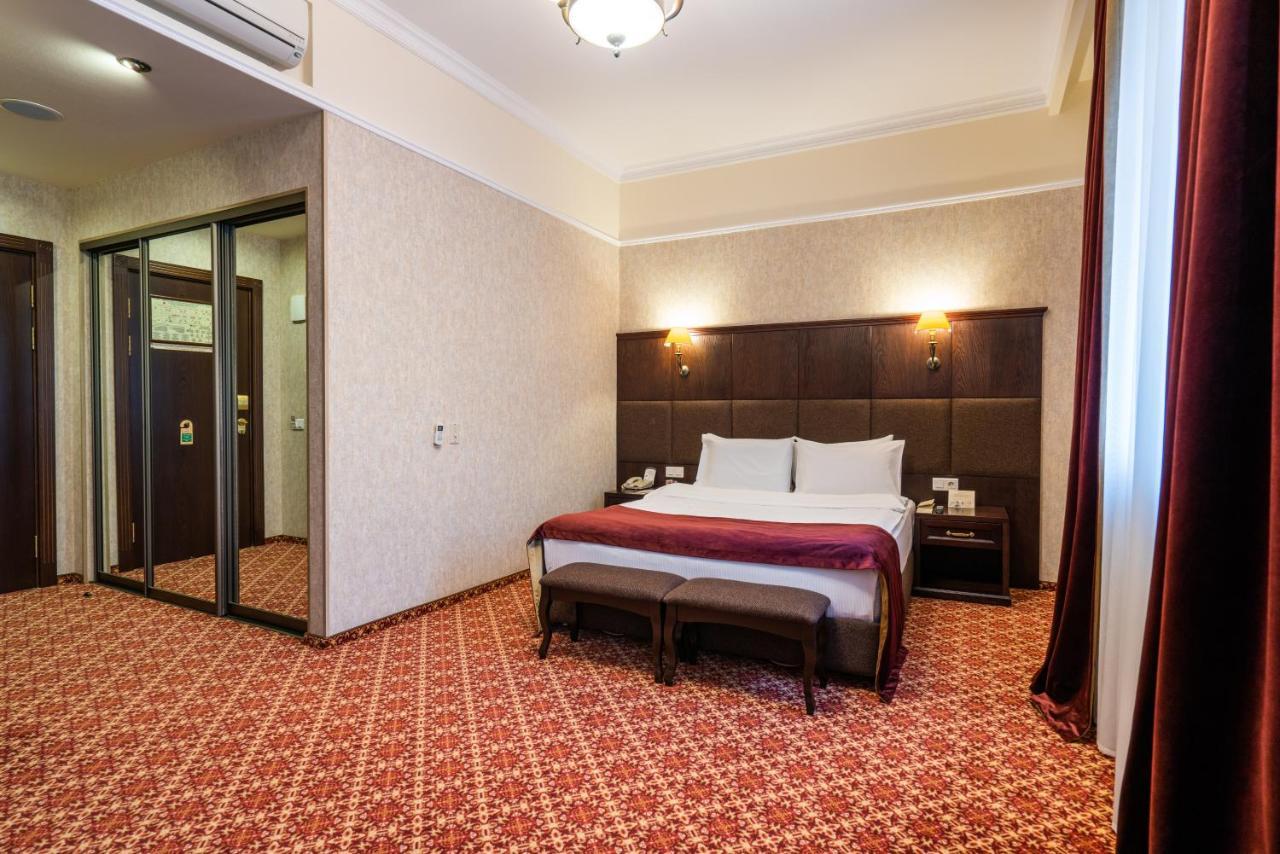 Attache Hotel Rostov-on-Don Esterno foto