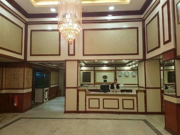 Oyo 119 Le Vondome Hotel Al Manamah Esterno foto