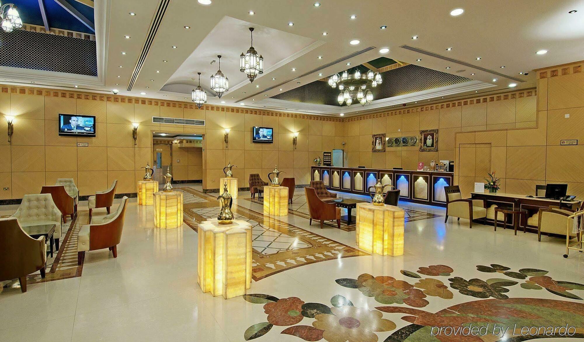 Lotus Downtown Metro Hotel Apartments Dubai Esterno foto